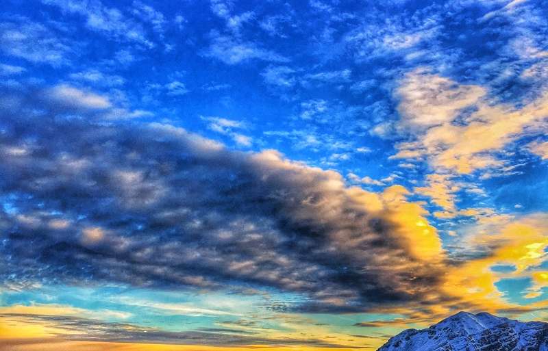 ATARDECE SOBRE LAS CUMBRES NEVADAS