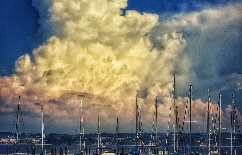 PREPARÁNDOSE LA TORMENTA