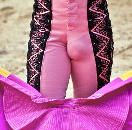 TORERÍA ASIMÉTRICA