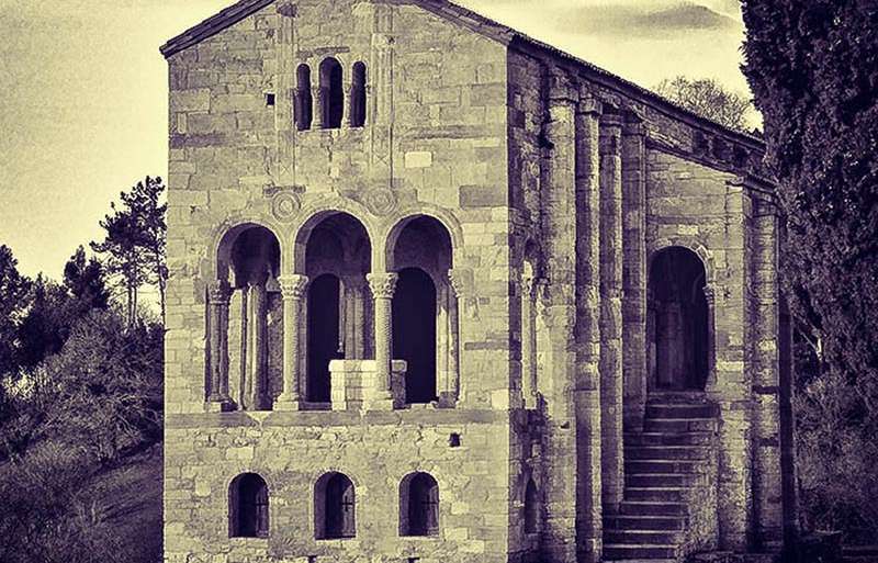 ANTIGÜEDAD PRERROMÁNICA (STA. MARÍA DEL NARANCO)