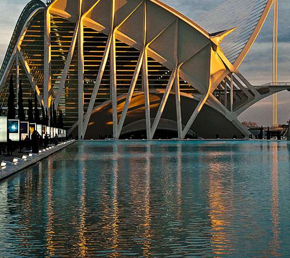 ATARDECE EN LA CIUDAD DE LAS ARTES Y LAS CIENCIAS