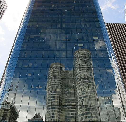 COLOSOS DE LA DÉFENSE -II-