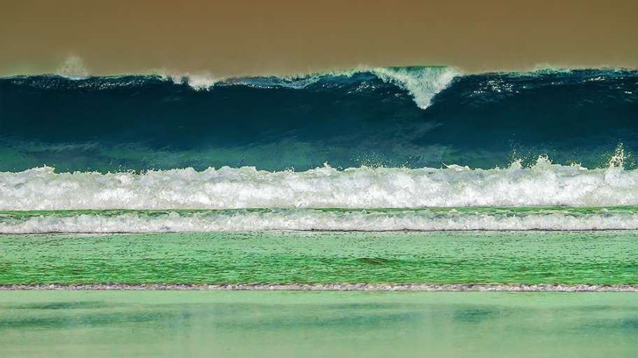 SURREALISMO EN LAS OLAS