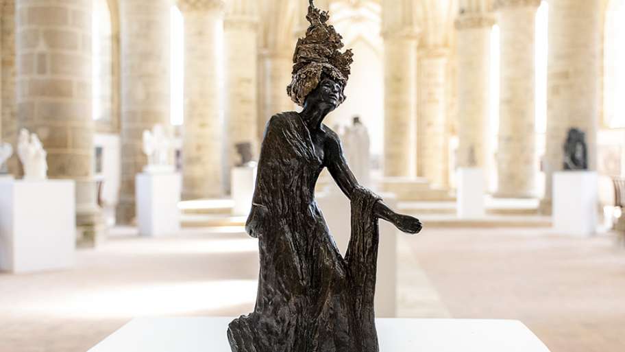 ESCULTURAS EN LA IGLESIA