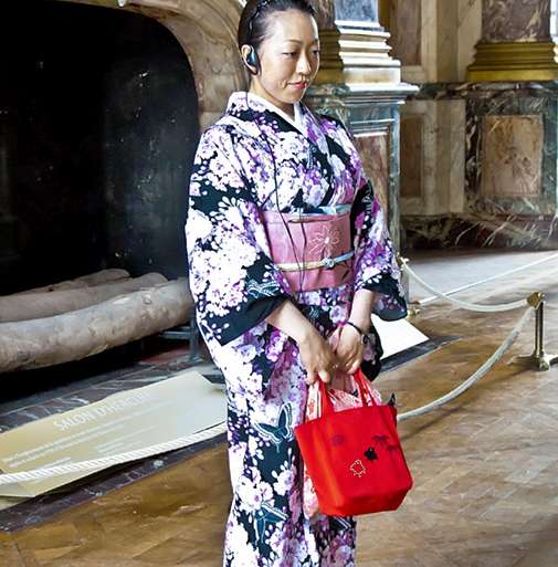 CONTRADICCIONES JAPONESAS