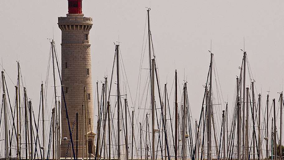 PLEITESÍA DE LOS MÁSTILES