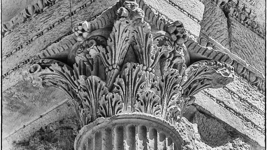 CAPITEL CORINTIO DEL ARCO DE TRIUNFO DE ORANGE