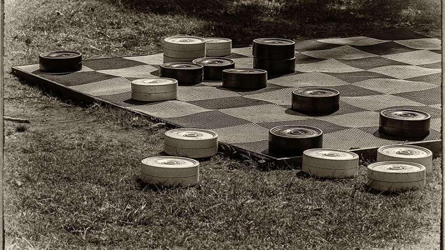 DAMAS GIGANTES PARA PEQUEÑOS