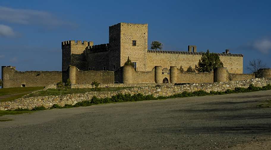 CASTILLO DE PEDRAZA, AL AMANECER
