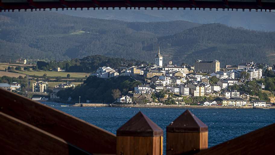 CASTROPOL, ENMARCADO