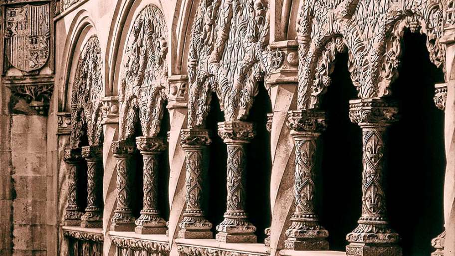 GALERÍA ALTA DEL CLAUSTRO DE S. GREGORIO DE VALLADOLID