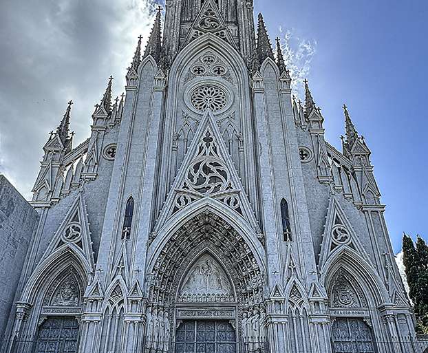 NEOGÓTICO DE MONTEVIDEO