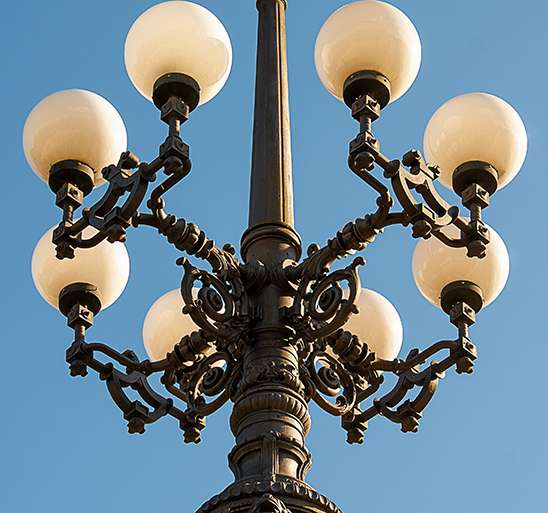 FAROLA ARBOLADA