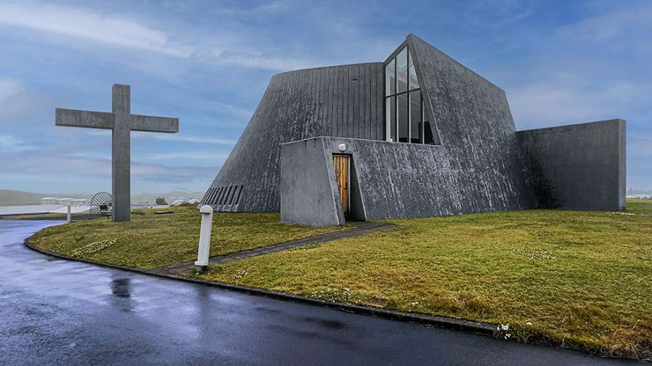 BLÖNDUÓSKIRKJA -IGLESIA NUEVA DE BLÖNDUÓS- (ISLANDIA-13)