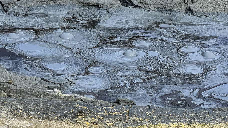 LODO EN EBULLICIÓN (ISLANDIA-37)