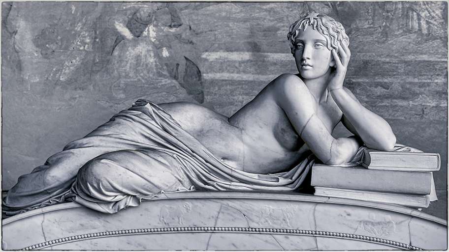 LO FUNERARIO ENTRE BELLEZA Y BUENOS LIBROS, TRASCIENDE MEJOR